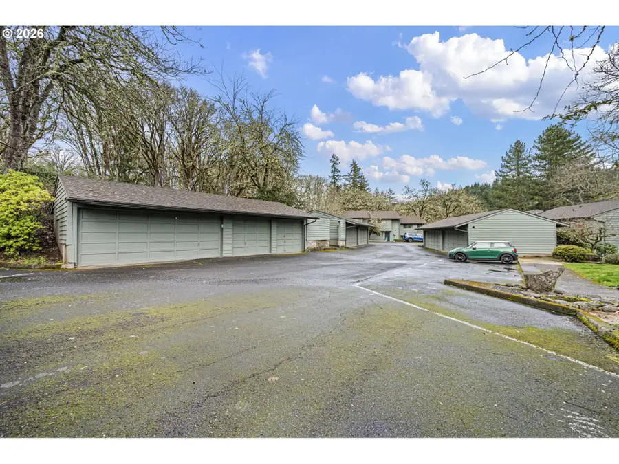 4429 Fox Hollow Rd #3, Eugene, OR 97405 - #3