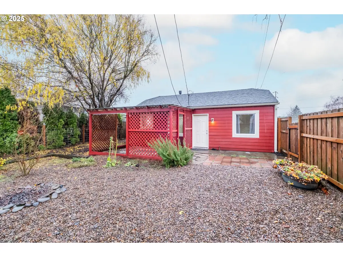 1810 Liberty St Ne, Salem, OR 97301 - Image #1