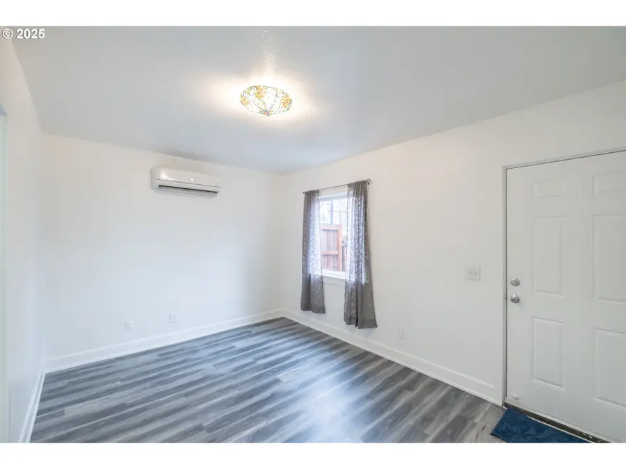 1810 Liberty St Ne, Salem, OR 97301 - Image #3