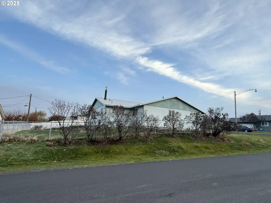706 NE Gumwood St, Pilot Rock, OR 97868 - Image #2