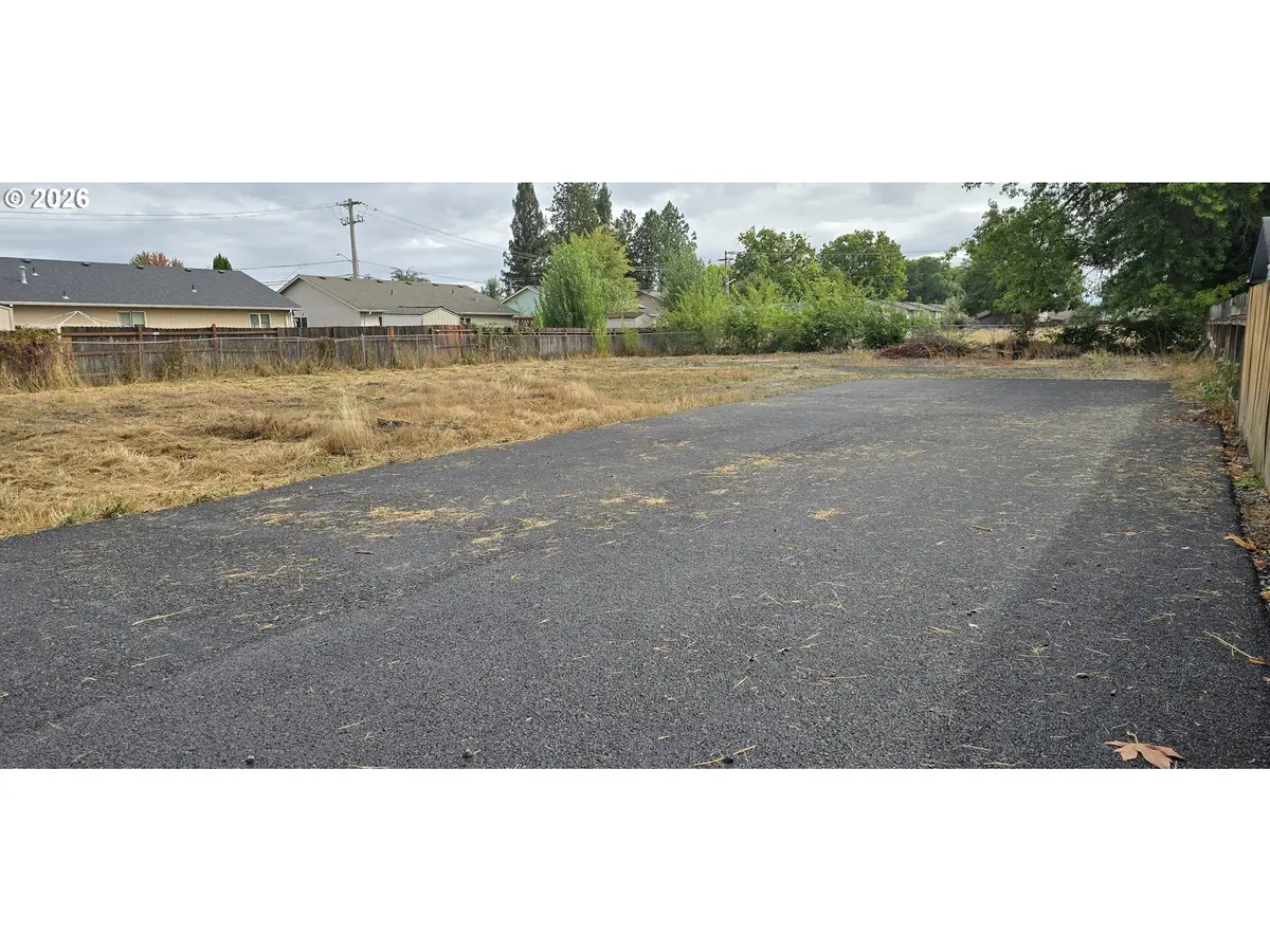 2325 Marion St Se, Albany, OR 97322 - #1