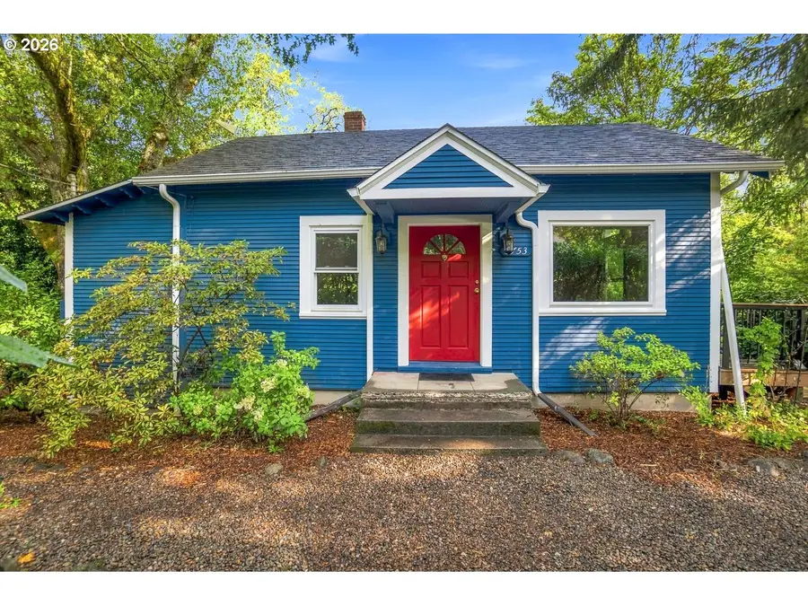 5753 SW Vermont St, Portland, OR 97219 - #2