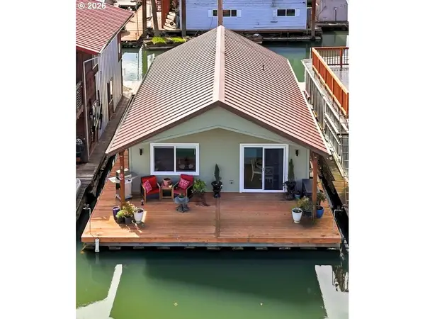 34326 Johnsons Landing Rd #A-5, Scappoose, OR 97056