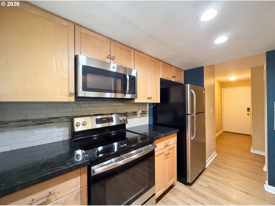 10132 SW Trapper Ter, Beaverton, OR 97008 - #2
