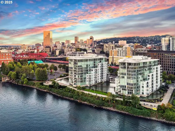 1310 NW Naito Pkwy #901, Portland, OR 97209