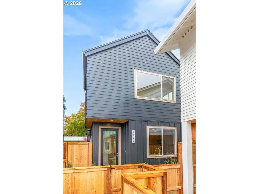 2528 SE 18th Ave, Portland, OR 97202 - #2
