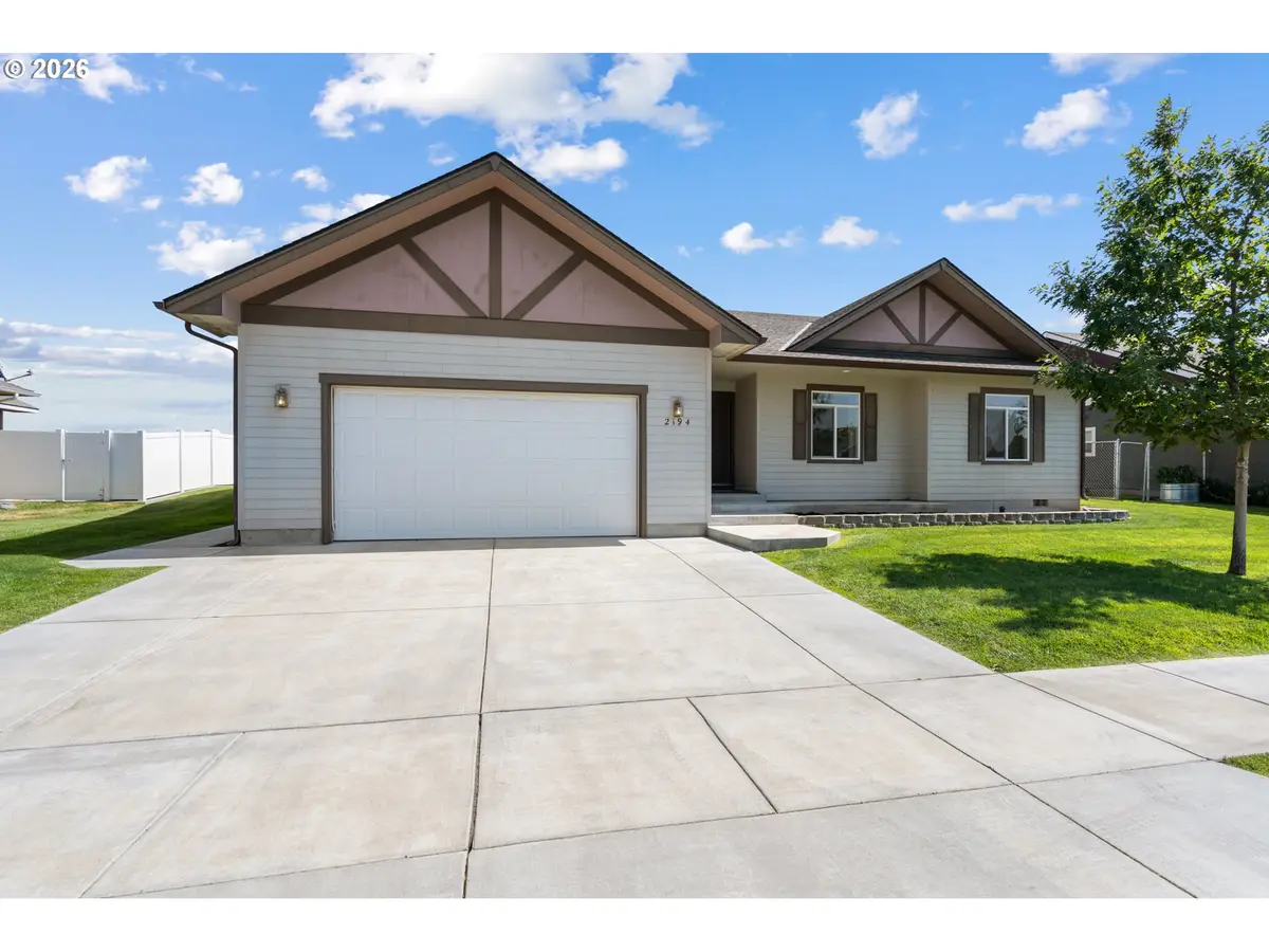 2194 NE 8th St, Hermiston, OR 97838 - #1