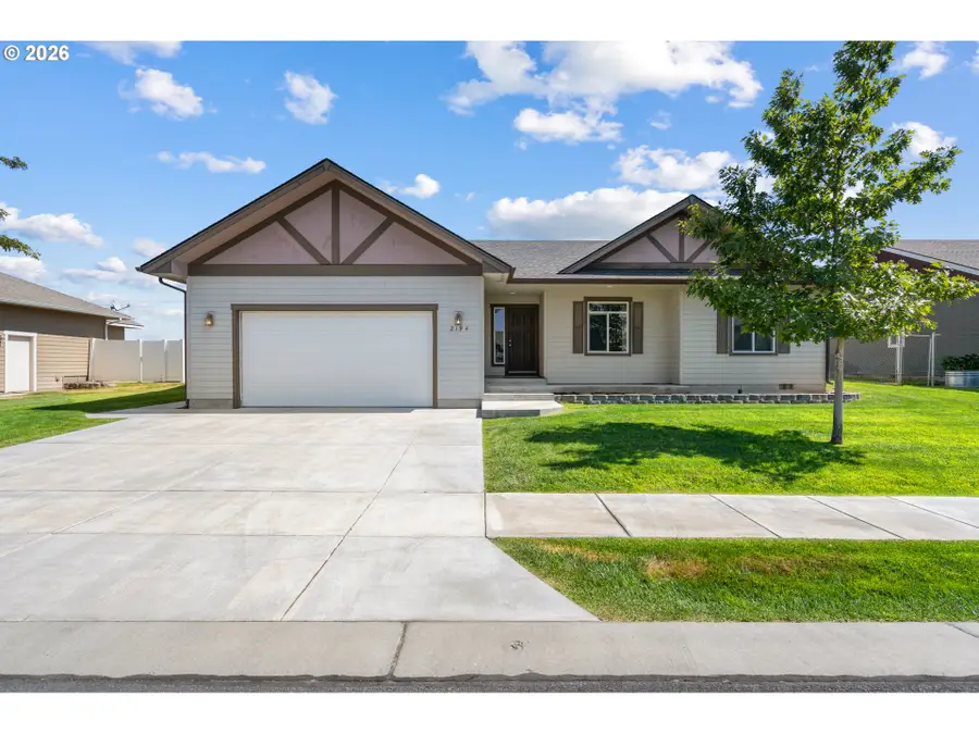 2194 NE 8th St, Hermiston, OR 97838 - #2