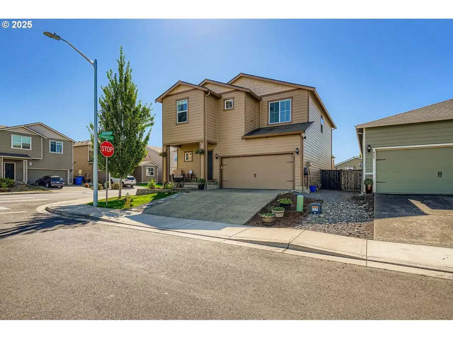 900 Bear Creek Dr, Molalla, OR 97038 - #2