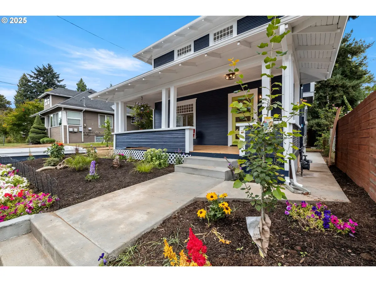 2021 N Sumner St, Portland, OR 97217 - #1