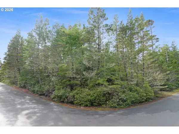 Wood Lake Way, Florence, OR 97439