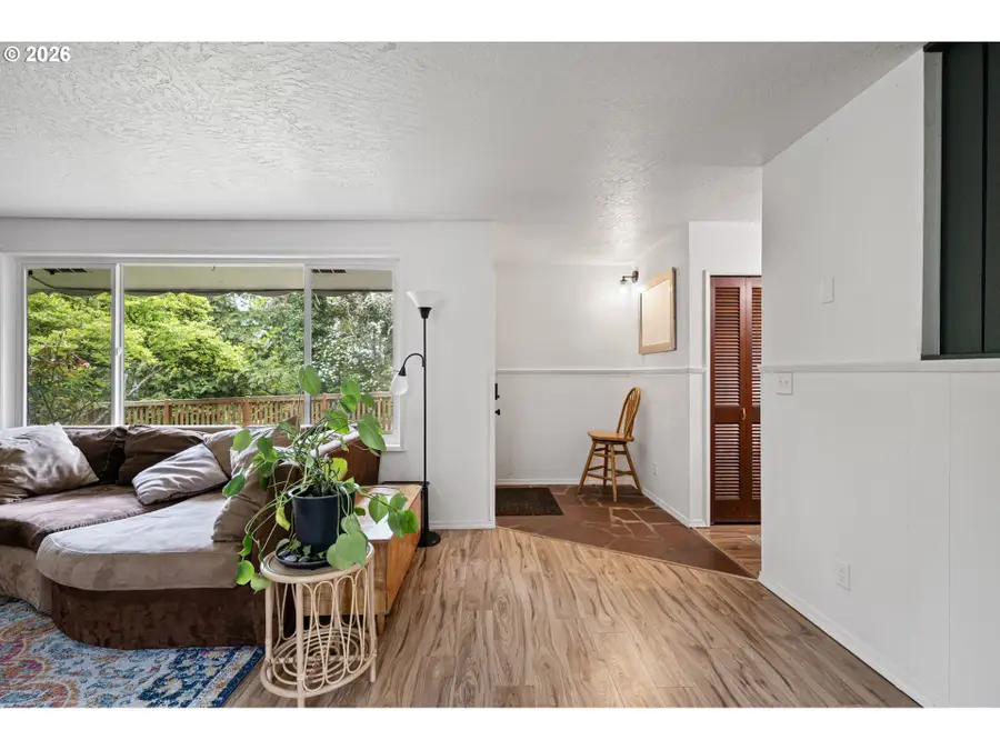 1255 E 30th Ave, Eugene, OR 97405 - #2