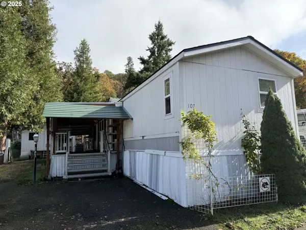107 Balder Ln, Roseburg, OR 97470