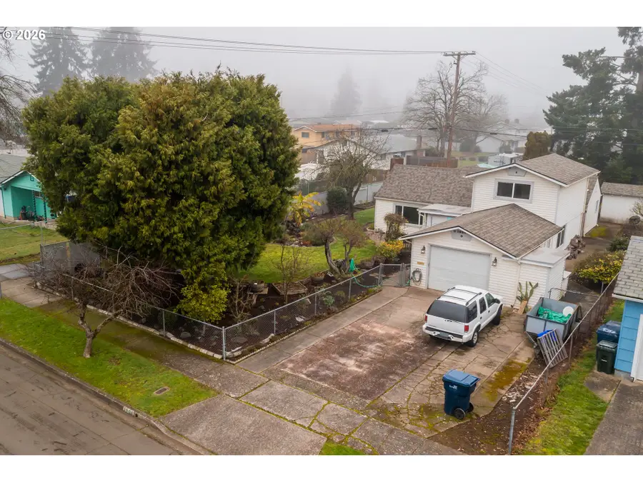 1000 N St, Springfield, OR 97477 - #2