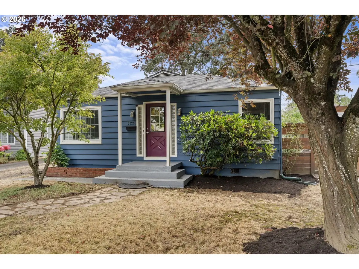 5220 NE Skidmore St, Portland, OR 97218 - #1