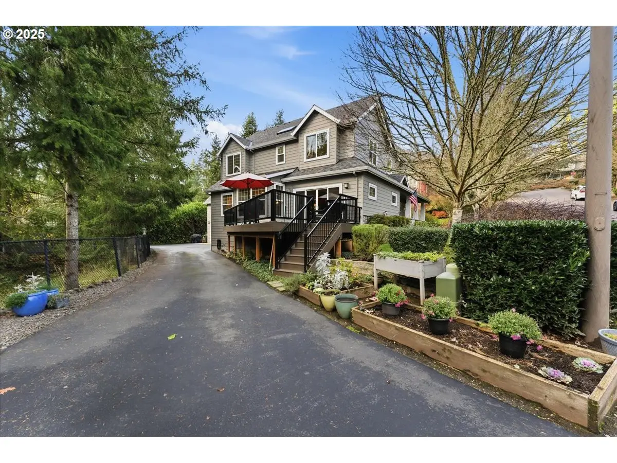 25545 Katherine Ct, West Linn, OR 97068 - Image #1