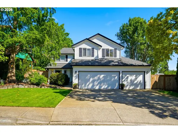 1200 E Pioneer Loop, LaCenter, WA 98629