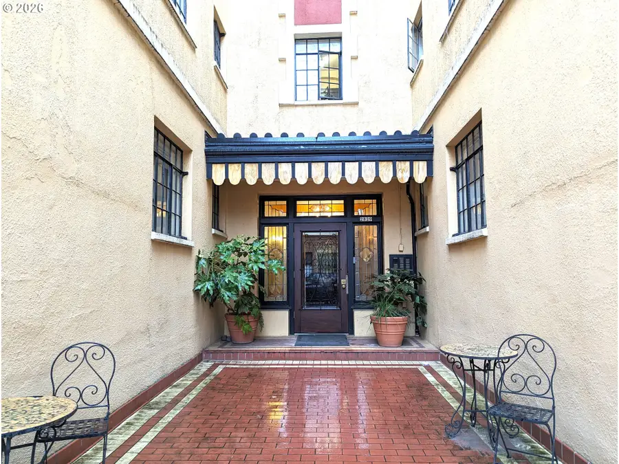 2829 SE Belmont St #104, Portland, OR 97214 - #2