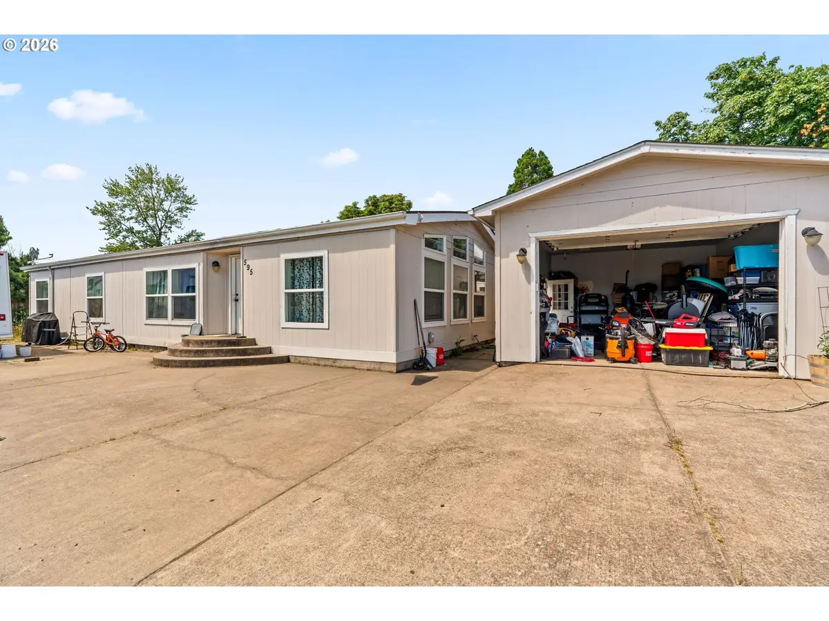 595 Kesling St, Harrisburg, OR 97446 - #1