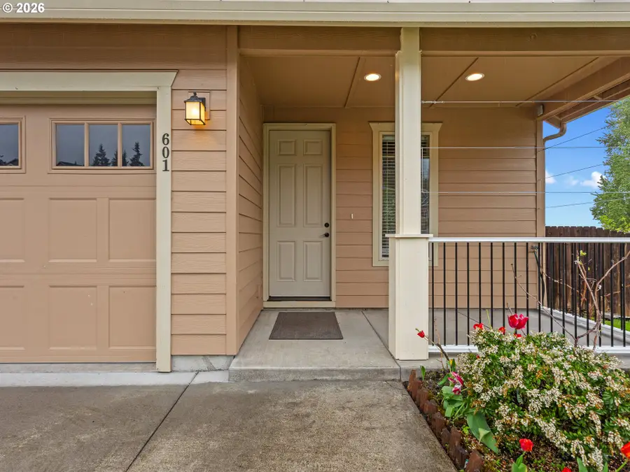 519 Stepping Stone St, Kalama, WA 98625 - #3