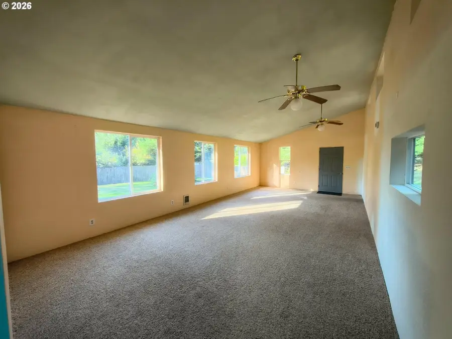 91136 Seaview Ln, Coos Bay, OR 97420 - #2