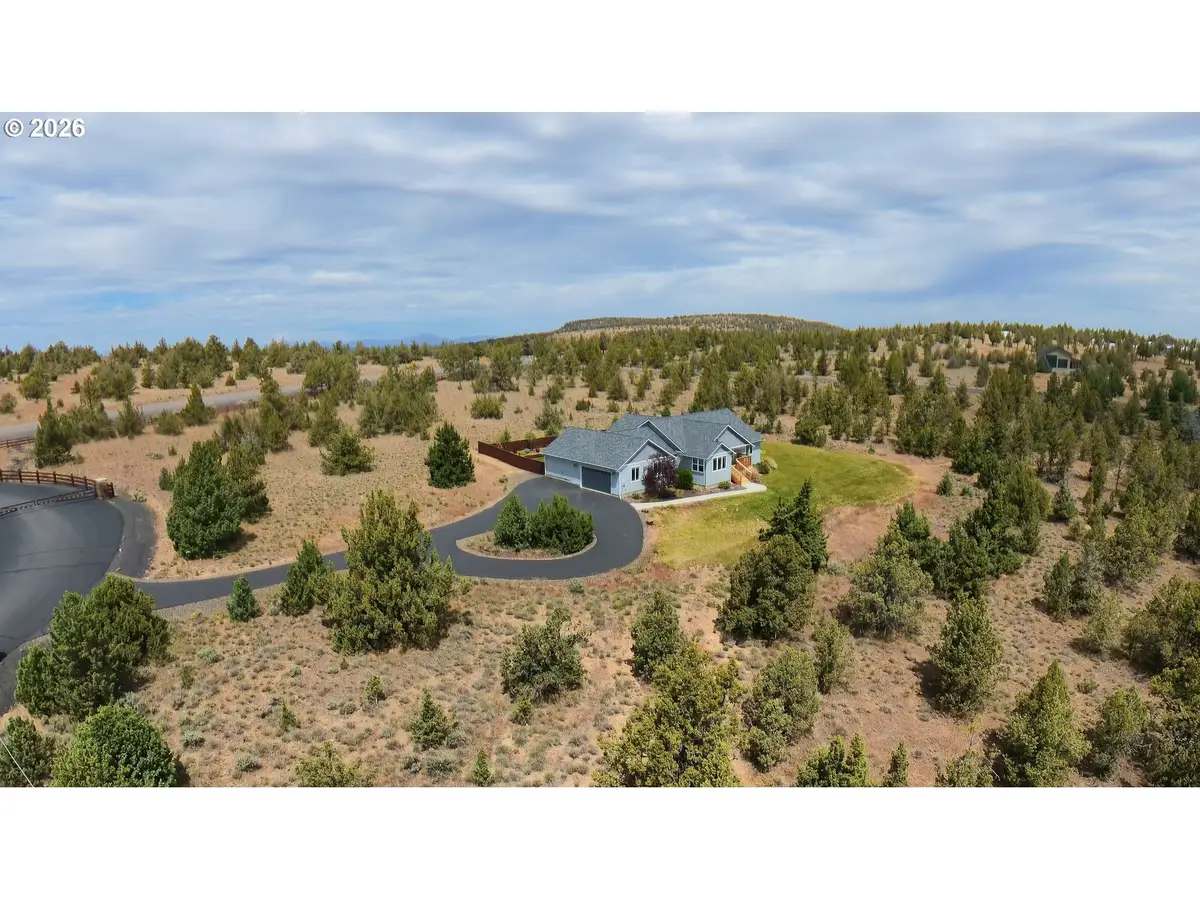 1305 SE Texas Cir, Prineville, OR 97754 - #1