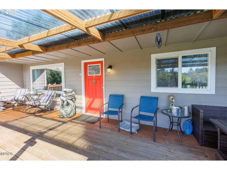 5143 Heceta Beach Rd, Florence, OR 97439 - #3