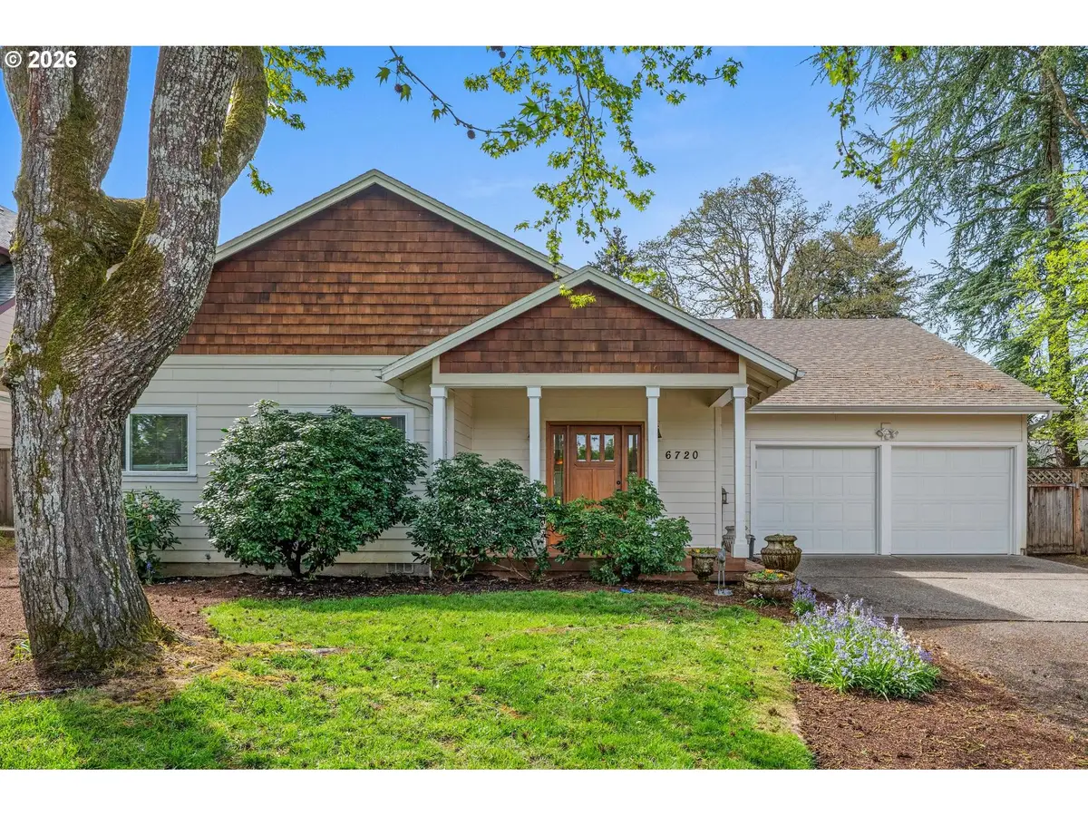 6720 Larson Ave, Northwest Clackamas, OR 97068 - #1