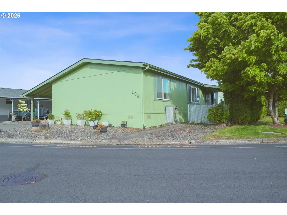 109 Blue Heron Dr, Longview, WA 98632 - #1