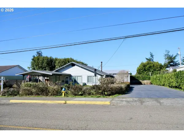298 N Wasson St, CoosBay, OR 97420