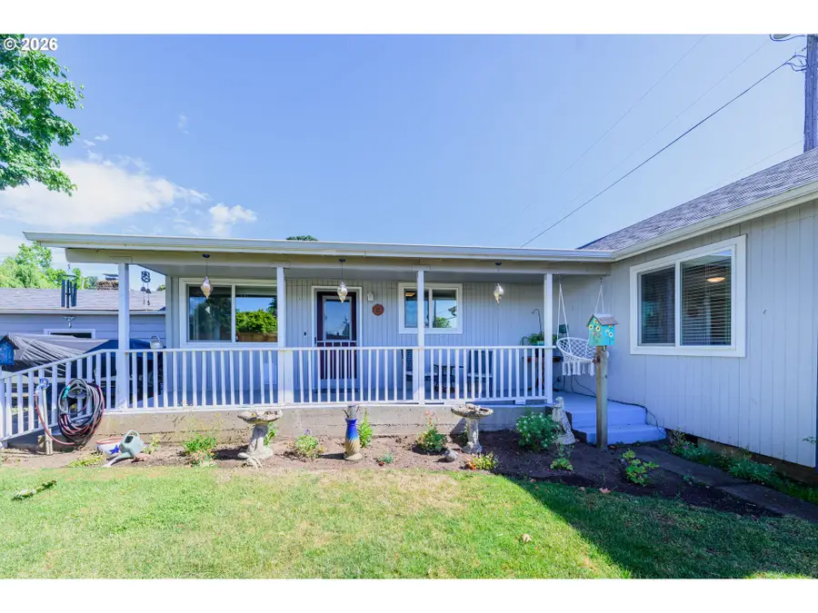 1144 Juniper St, Junction City, OR 97448 - #3