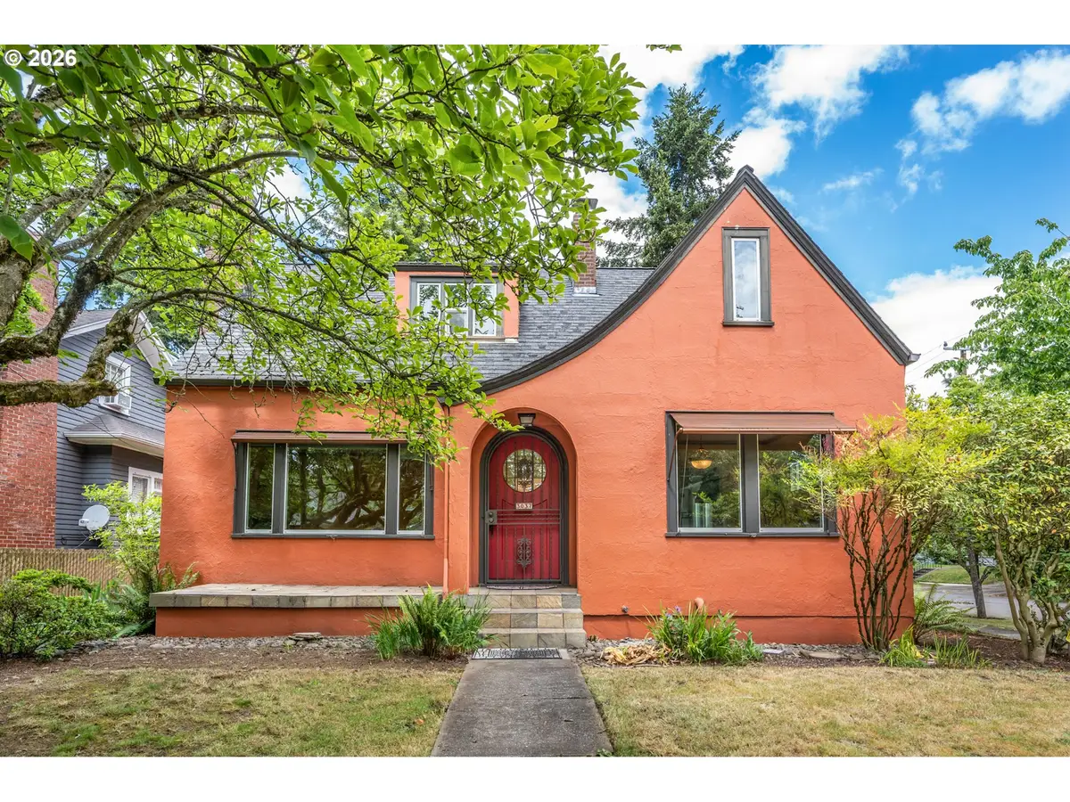 3037 NE Skidmore St, Portland, OR 97211 - #1