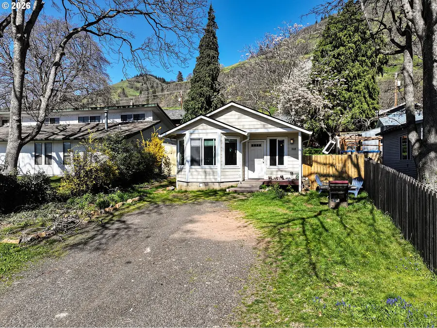 318 E Steuben St, Bingen, WA 98605 - #3