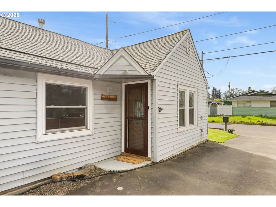 1105 NE Lincoln St, Hillsboro, OR 97124 - #3