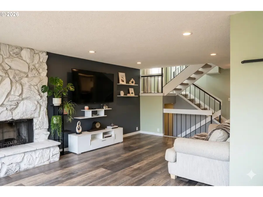 2646 Woodstone Pl, Eugene, OR 97405 - #2