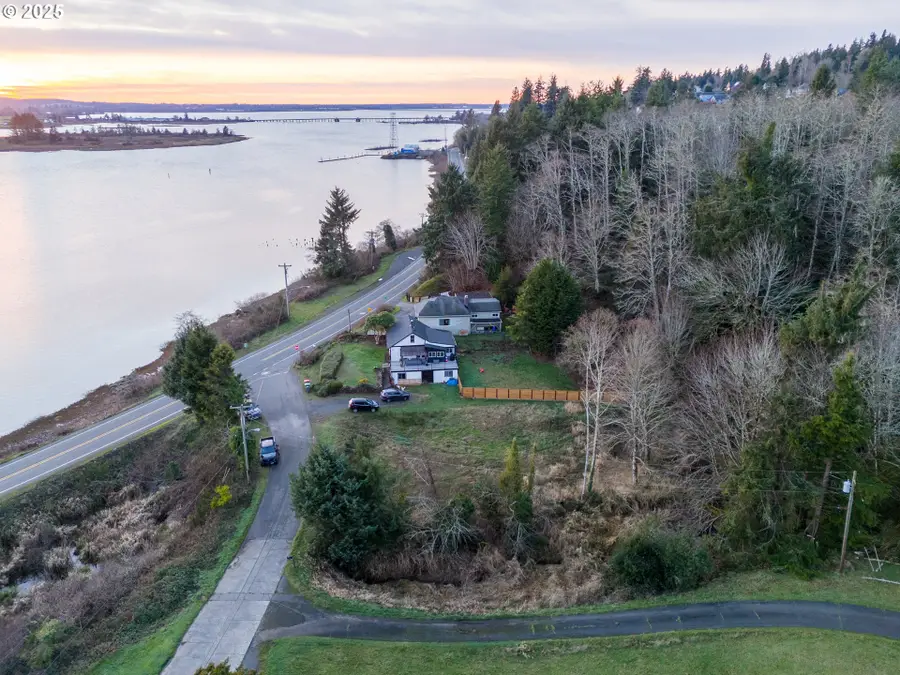 Adj To 2314 Se 1st, Astoria, OR 97103 - Image #3