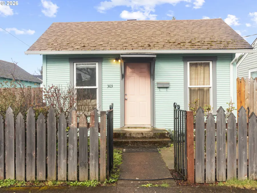 303 N 8th St, Cottage Grove, OR 97424 - #2