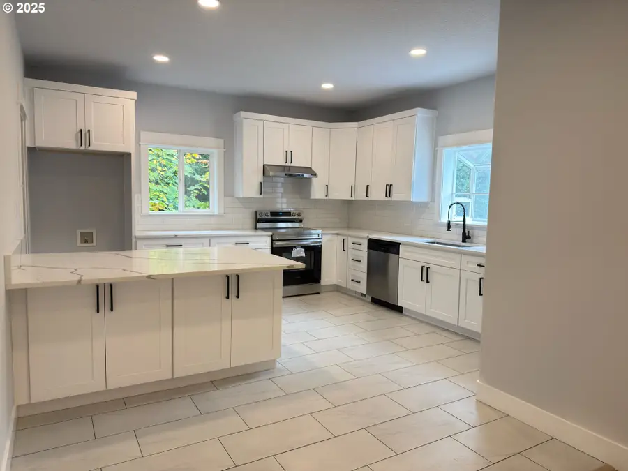 27741 SE Wallace Rd, Estacada, OR 97023 - Image #3