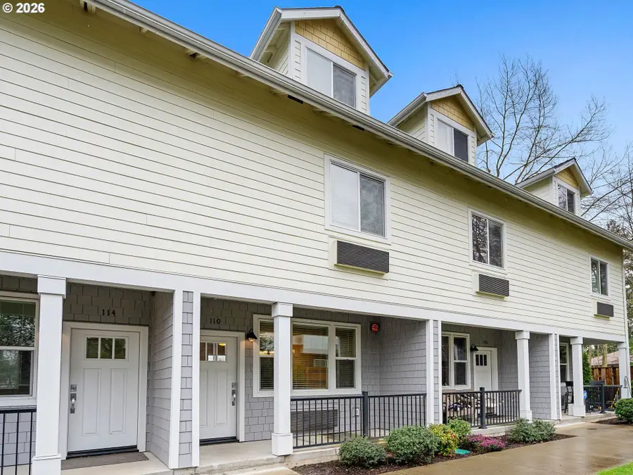 110 NE 109th Ave, Portland, OR 97220 - #2