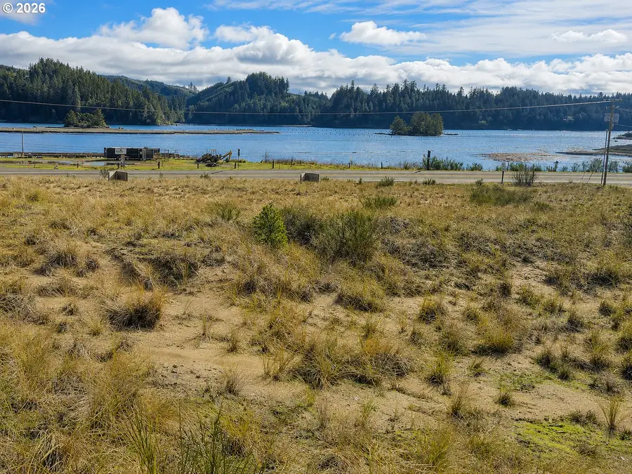 2100 Vinca, Florence, OR 97439 - #3