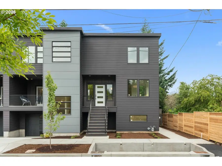 3791 NE Roselawn St, Portland, OR 97211 - Image #3