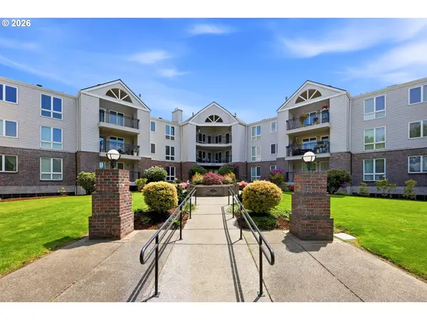 15510 NE Knott St #3, Portland, OR 97230