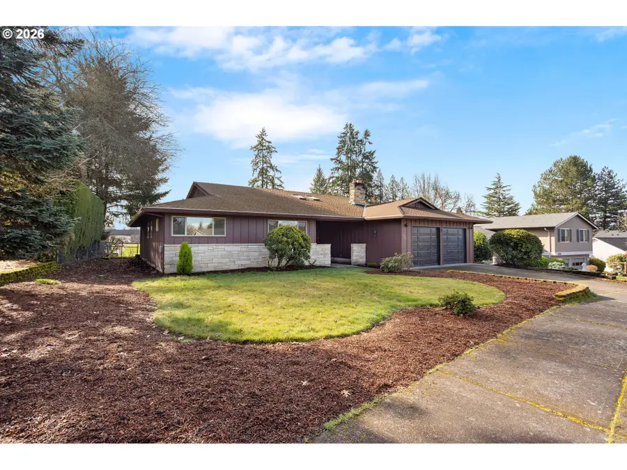 620 NW Queens Ct, Hillsboro, OR 97124 - #2