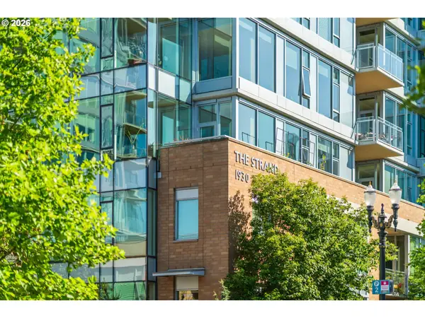 1930 S River Dr #103, Portland, OR 97201