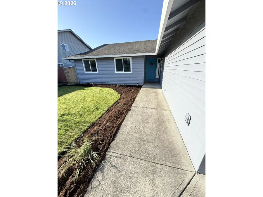 313 SE 9th St, Battle Ground, WA 98604 - #3