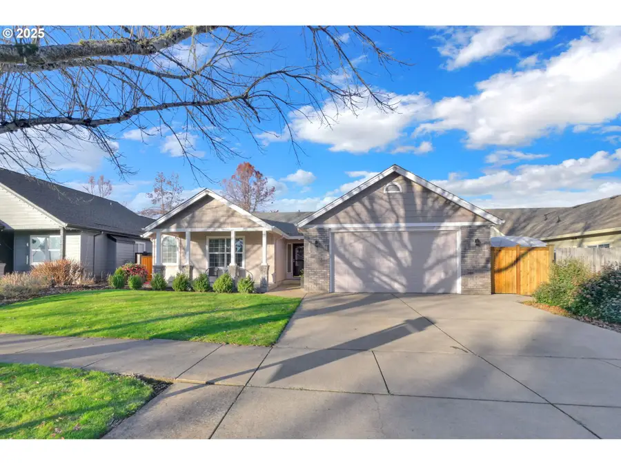 229 Mackin Ave, Eugene, OR 97404 - Image #2