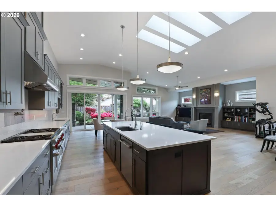 5686 SW 87th Ave, Portland, OR 97225 - #3