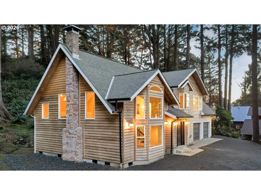 131 Arbor Ln, Cannon Beach, OR 97110 - Image #2