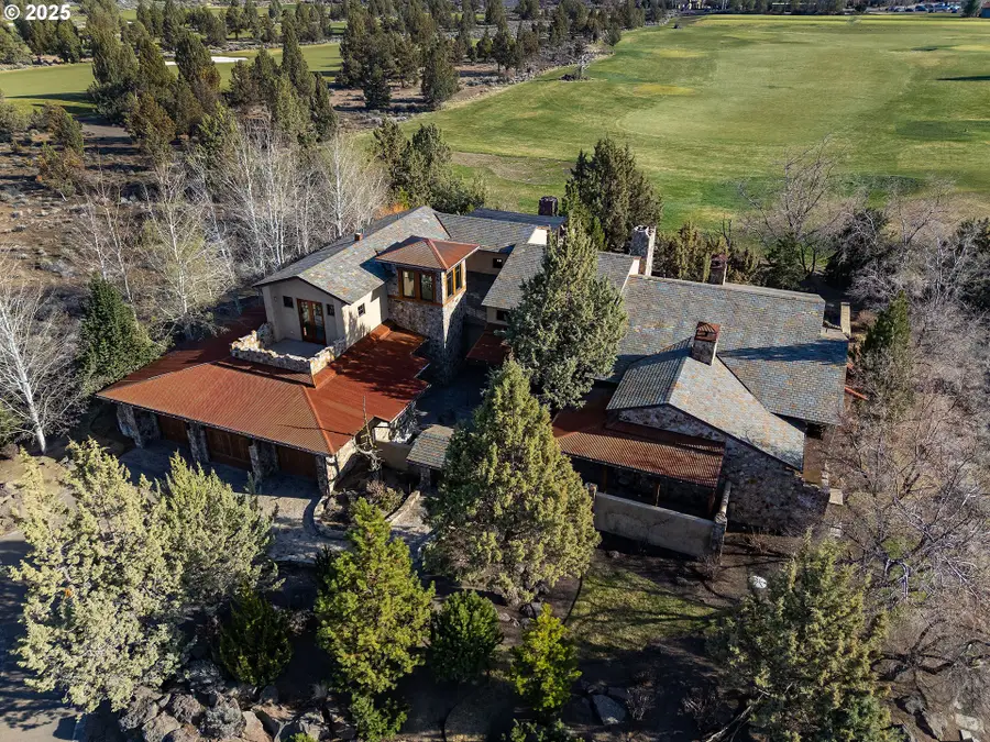 23021 Brushline Ct, Bend, OR 97701 - Image #2