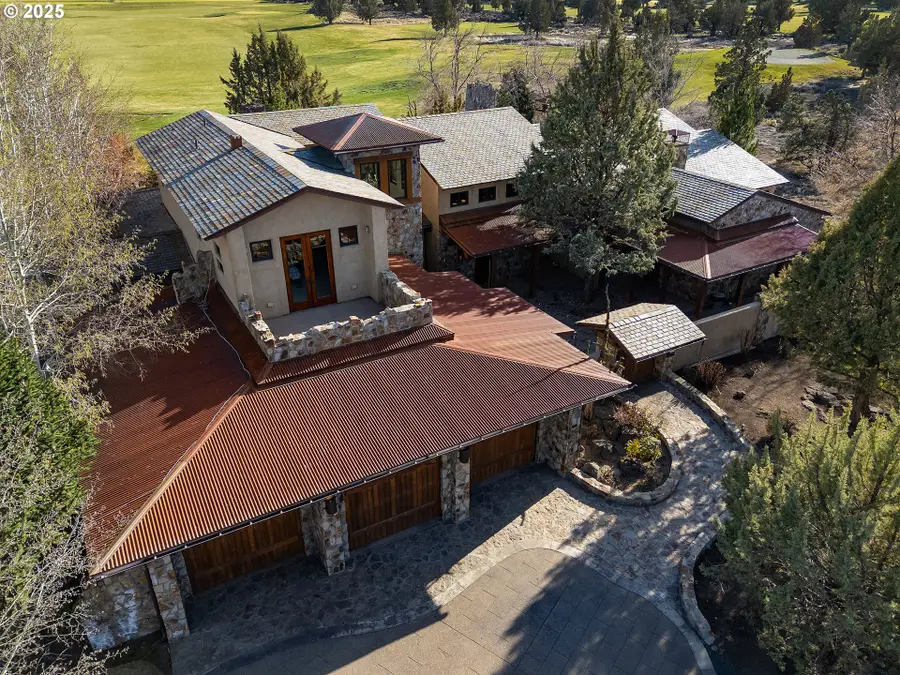 23021 Brushline Ct, Bend, OR 97701 - Image #3